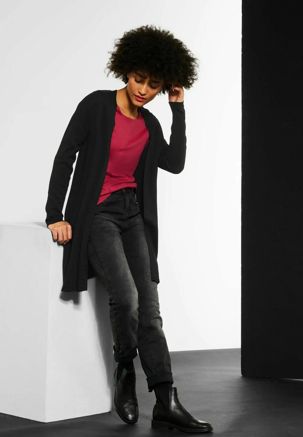 Cardigan Street One, black