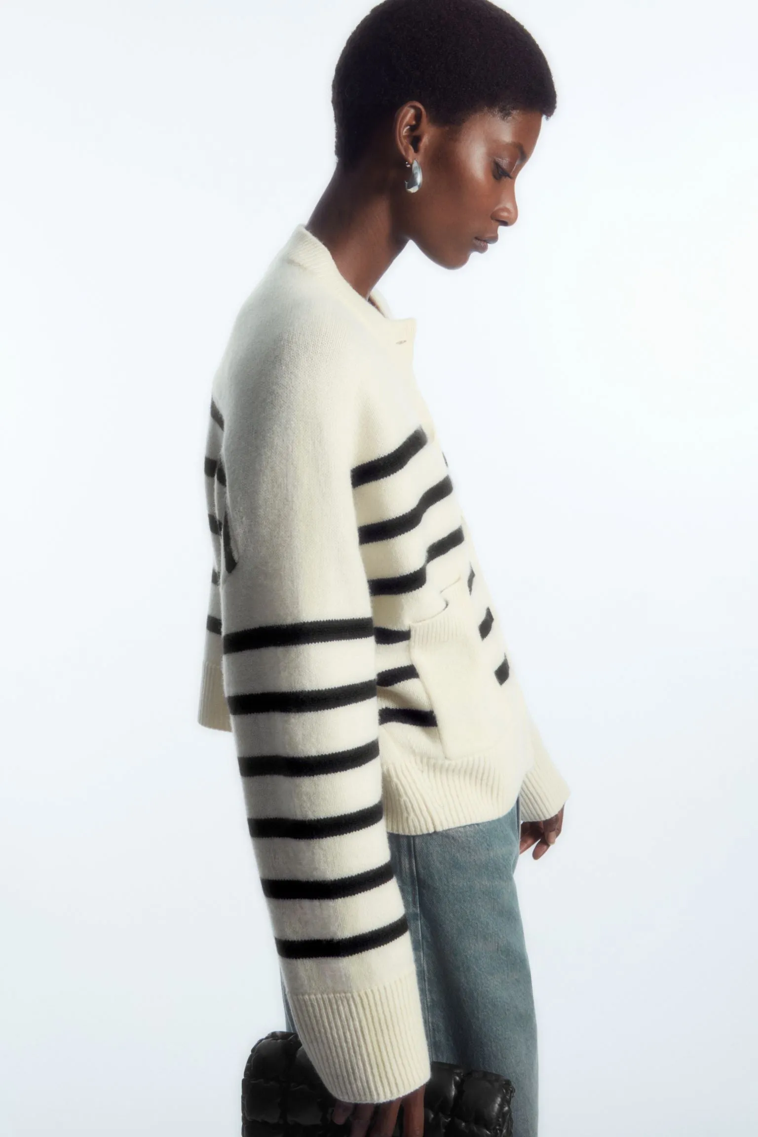 Cardigan wool COS Wool Cardneck, cream/black