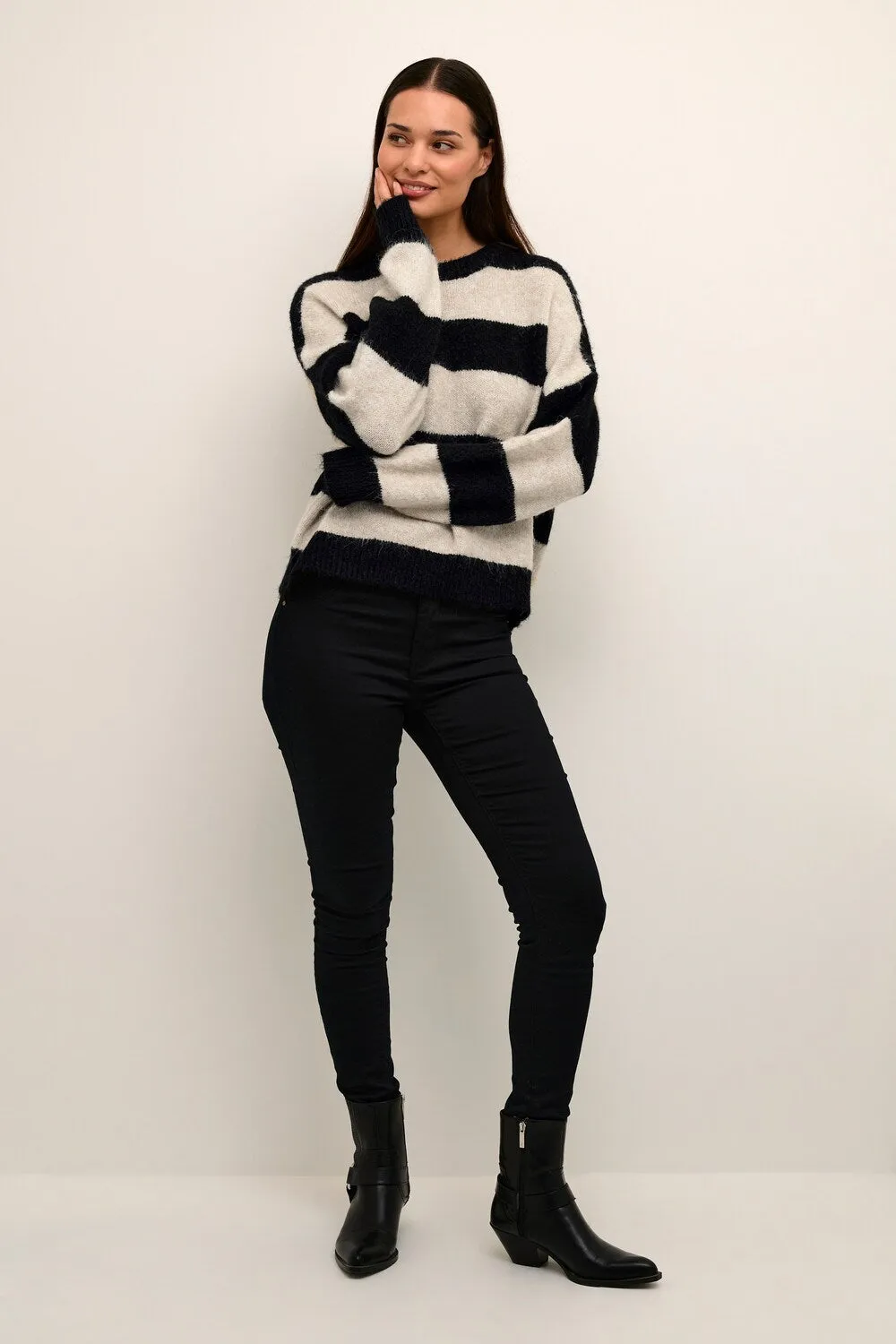 Culture Kimmy Sweater, black