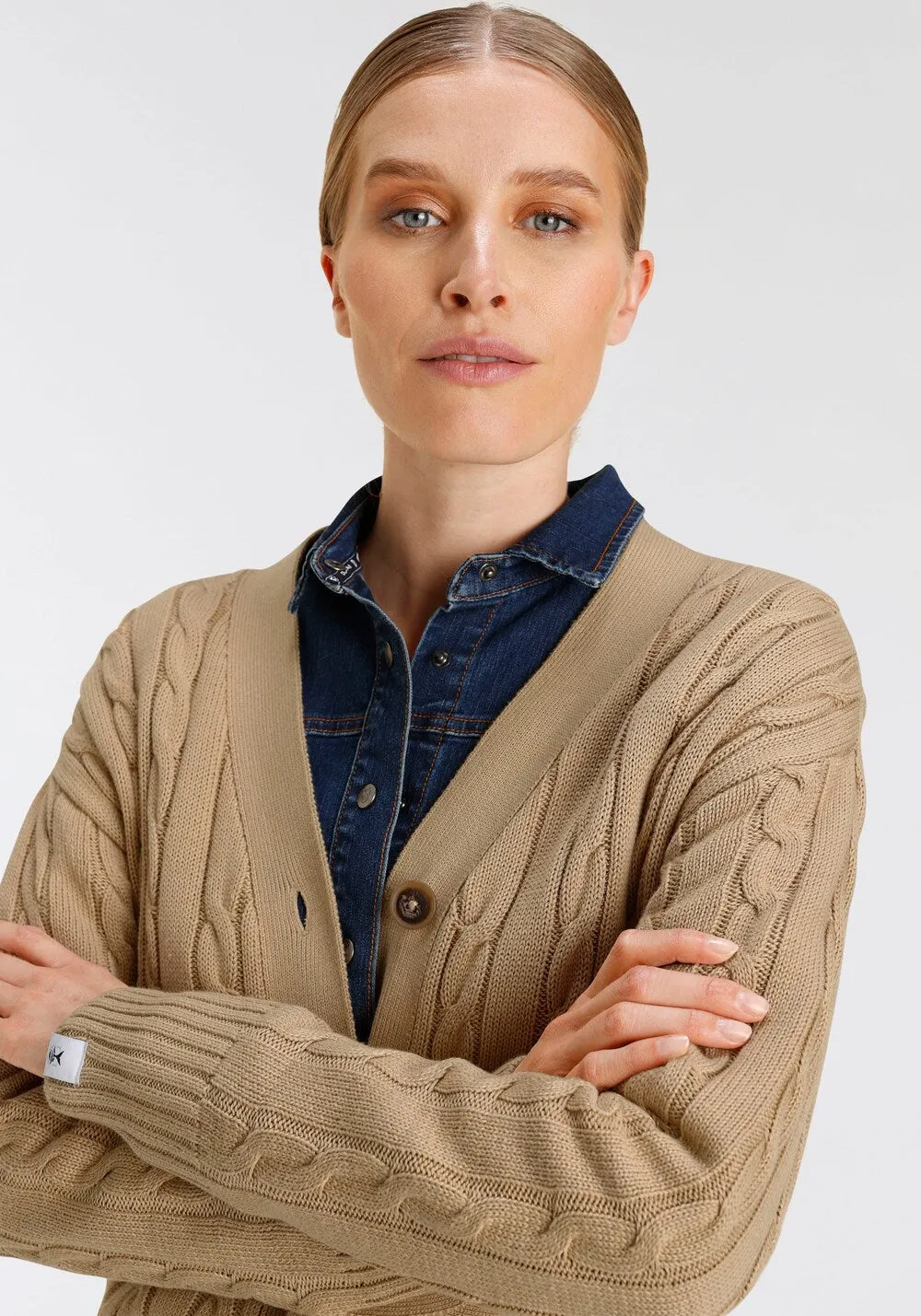 Knitted cardigan Delmao, camel